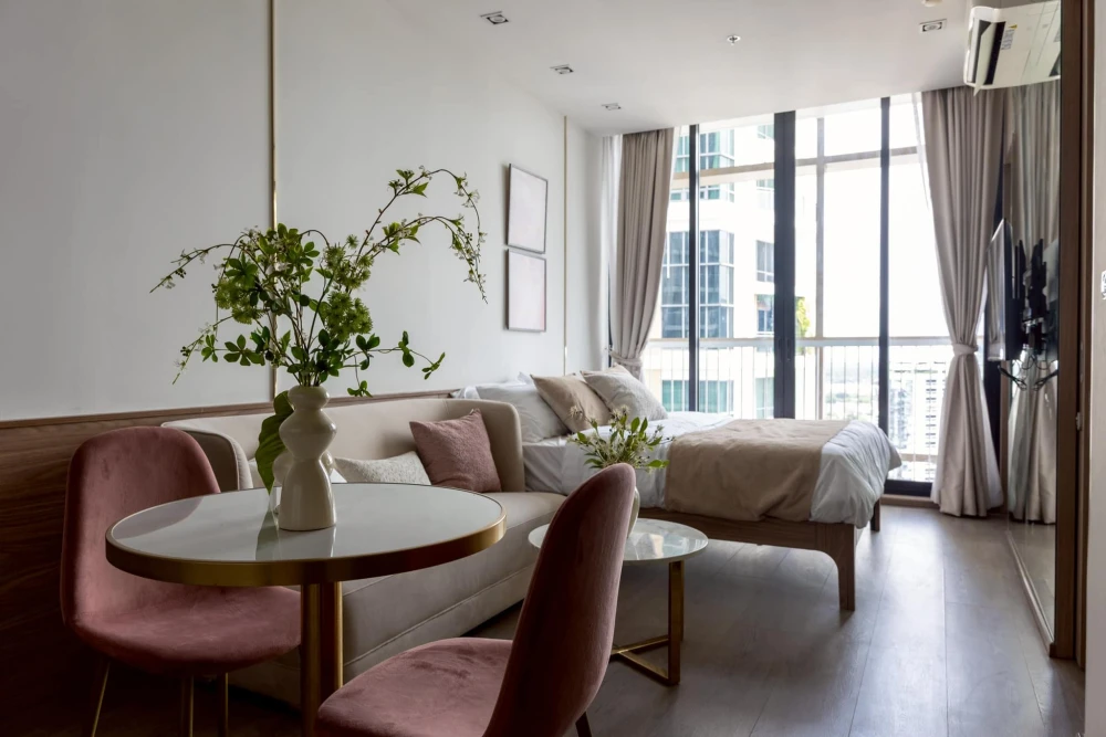 For rent: Park 24 Origin Phrom Phong, high floor room, beautiful view, fully furnished, ready to move in.