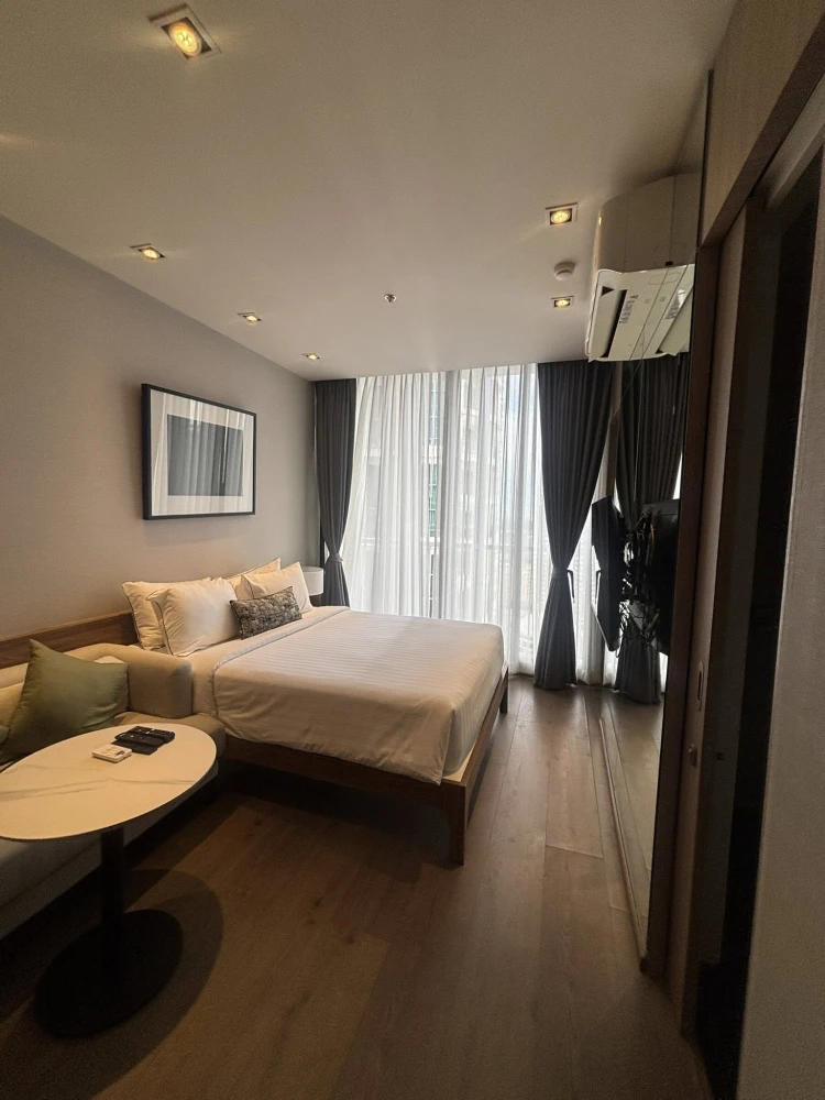 For rent: Park 24 Origin Phrom Pong, room size 24 sq m, Studio, 23rd floor, complete with appliances and furniture. Reserve now.