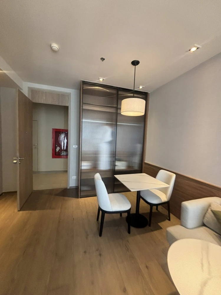 For rent: Park 24 Origin Phrom Pong, room size 24 sq m, Studio, 23rd floor, complete with appliances and furniture. Reserve now.