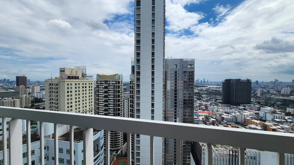 For rent: Park 24 Origin Phrom Phong, 33 sqm, fully furnished with built-in furniture, very nice to live in. Book now!