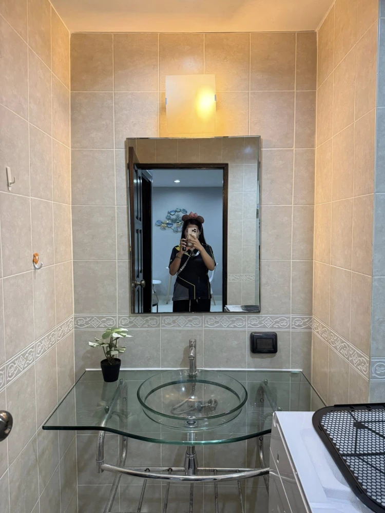 For rent: Park Lane Jomtien Resort, a lovely room with beautiful, well-decorated tones, great location, fully furnished. Reserve now!