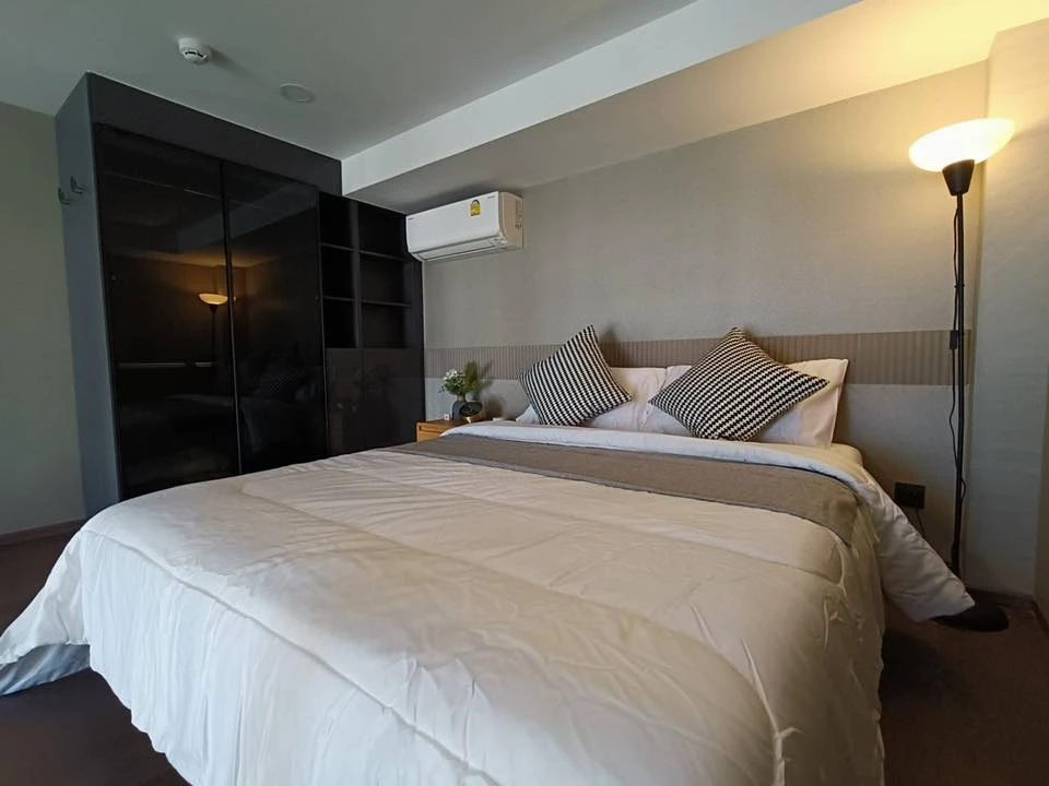 For rent: Park Origin Chula Samyan. Nice high-floor unit with complete amenities. Book now!