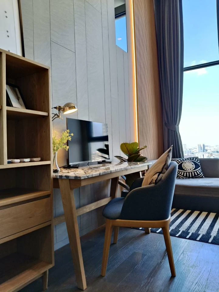 For rent: Park Origin Chula Samyan. Nice high-floor unit with complete amenities. Book now!
