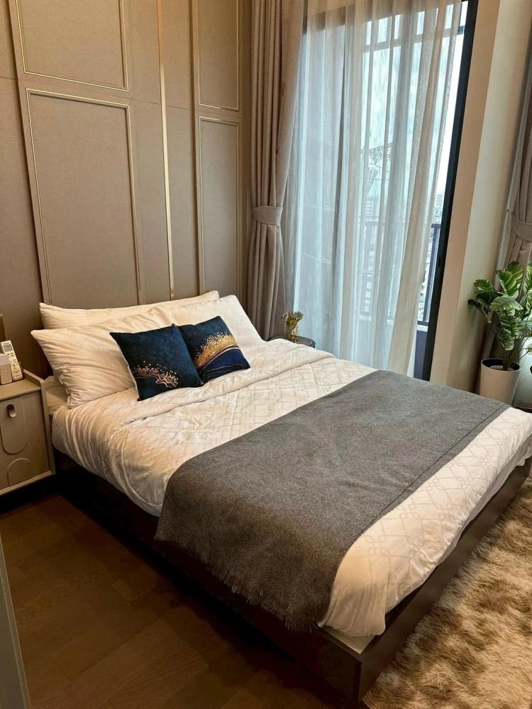 For rent: Park Origin Chula Samyan, private corner room, luxuriously decorated, with specially designed ceiling lights, extremely livable.