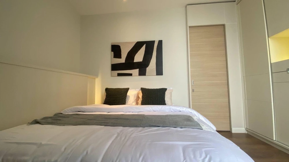 For rent Park Origin Phrompong Sukhumvit24, best corner room on the floor, Benjasiri Park view, North and East directions, book now