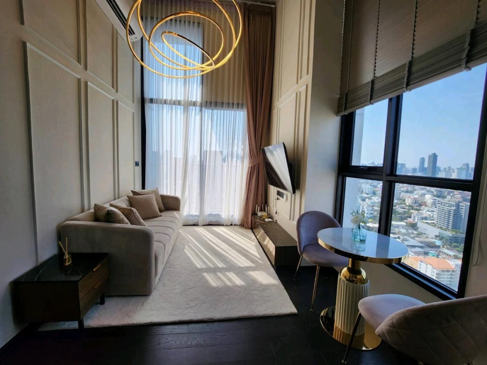 For rent: Park Origin Thonglor, 2 bedrooms, 33rd floor, fully furnished, ready to move in. Book now!