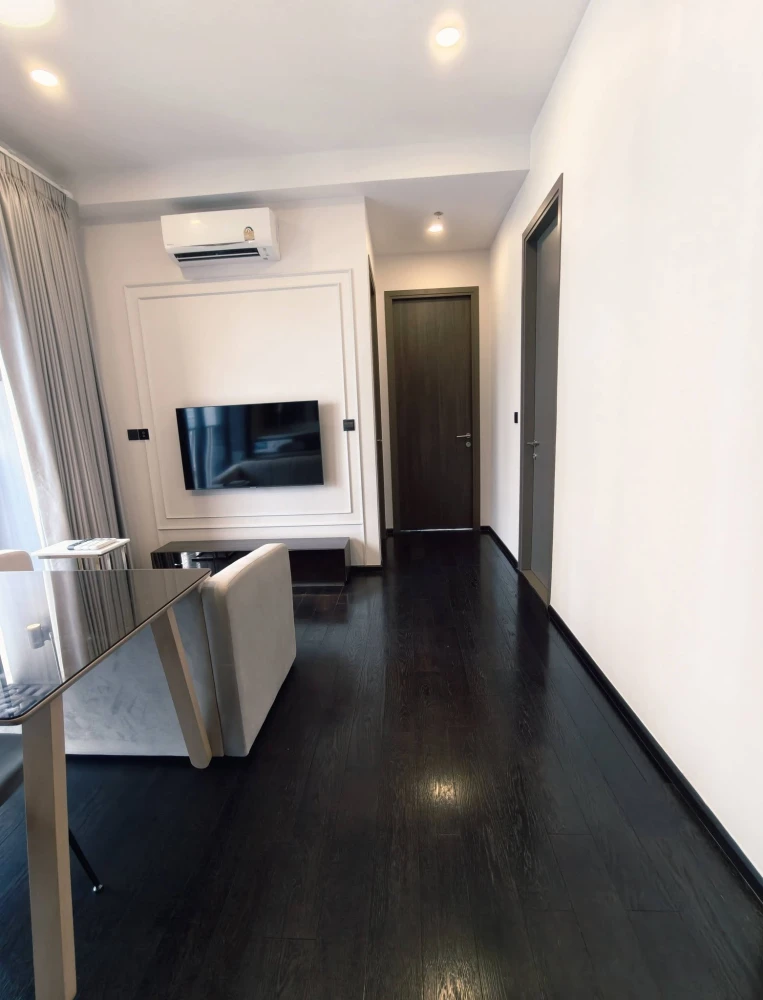 For rent: Park Origin Thonglor, 2 bedrooms, spacious living area, fully furnished with appliances. Book now!