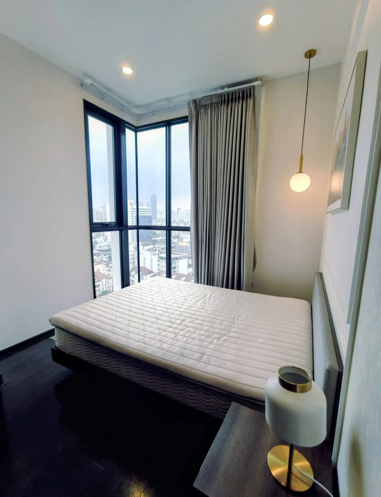 For rent: Park Origin Thonglor, 2 bedrooms, spacious living area, fully furnished with appliances. Book now!