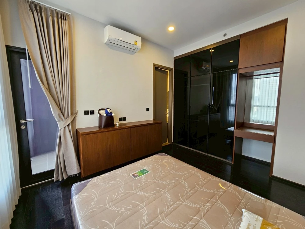 For rent: Park Origin Thonglor, high floor unit. Spacious and comfortable, fully furnished. Just bring your belongings and move in!
