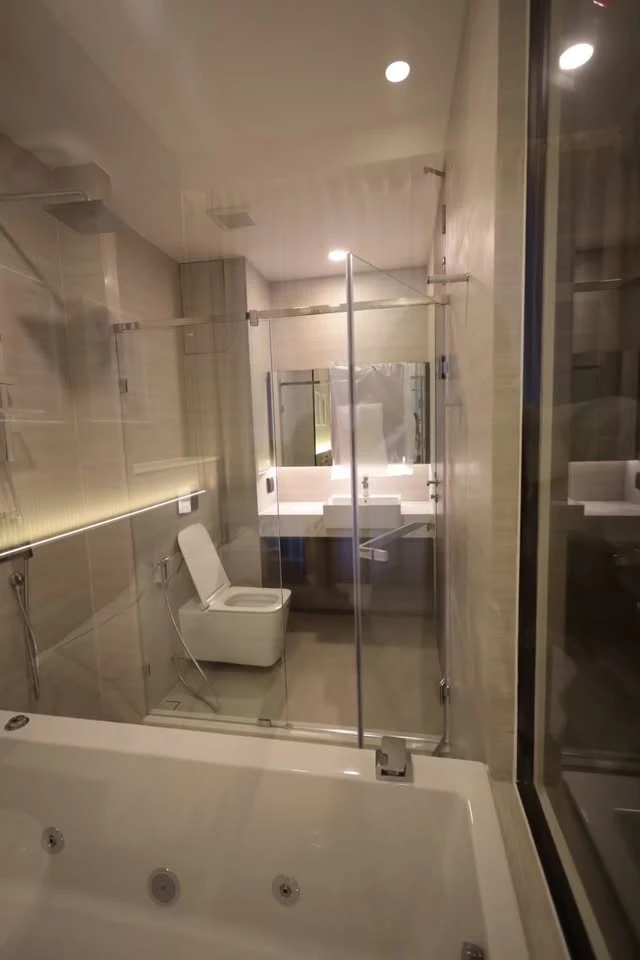 For rent: Park Origin Thonglor, 1 bedroom, 1 bathroom, beautifully decorated with built-in furniture. Hurry and reserve now!