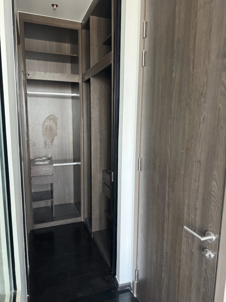 For rent: Park Origin Thonglor, very high floor, lots of usable space, fully furnished, first come first served.