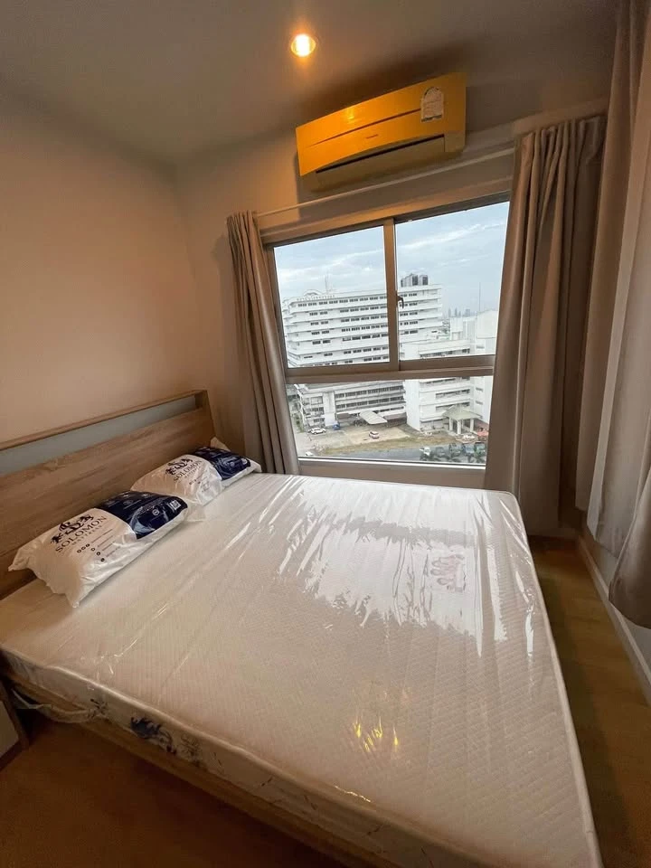 For rent: Parkland Ngamwongwan Khaerai, high floor unit, fully furnished, spacious and comfortable. Book now!