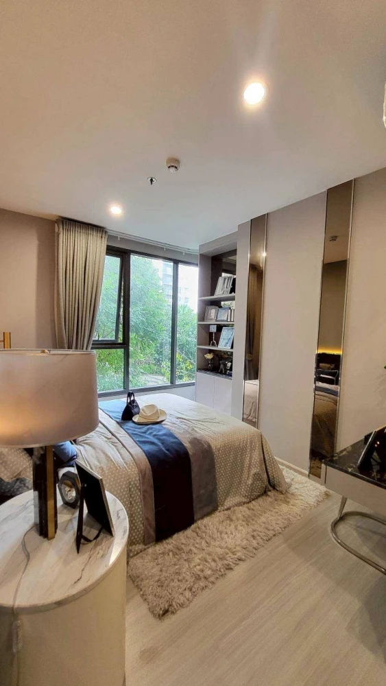 For rent: Parkland Phetkasem 56, beautifully decorated unit with full built-in furniture, 7th floor, pool and garden view, pleasant throughout the day