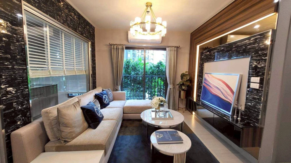For rent: Parkland Phetkasem 56, beautifully decorated unit with full built-in furniture, 7th floor, pool and garden view, pleasant throughout the day