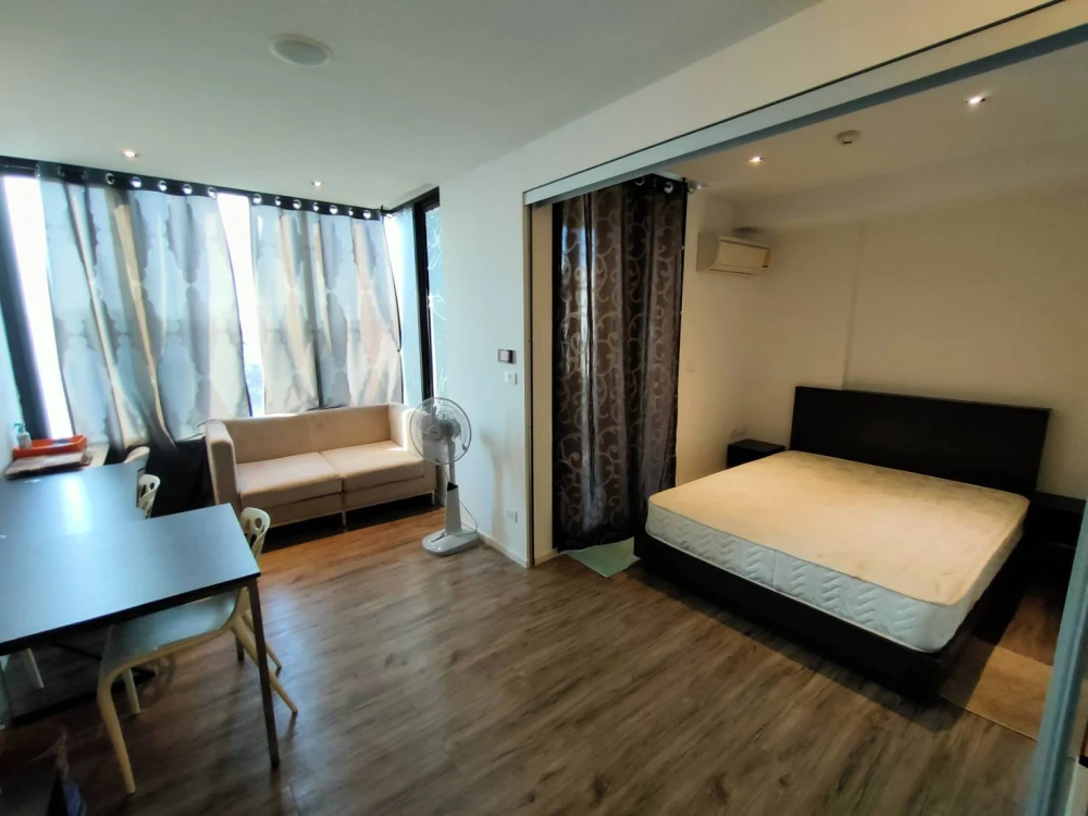 For rent: Parque Condo Phutthabucha 48, a nice room, spacious room, affordable price, reserve now.