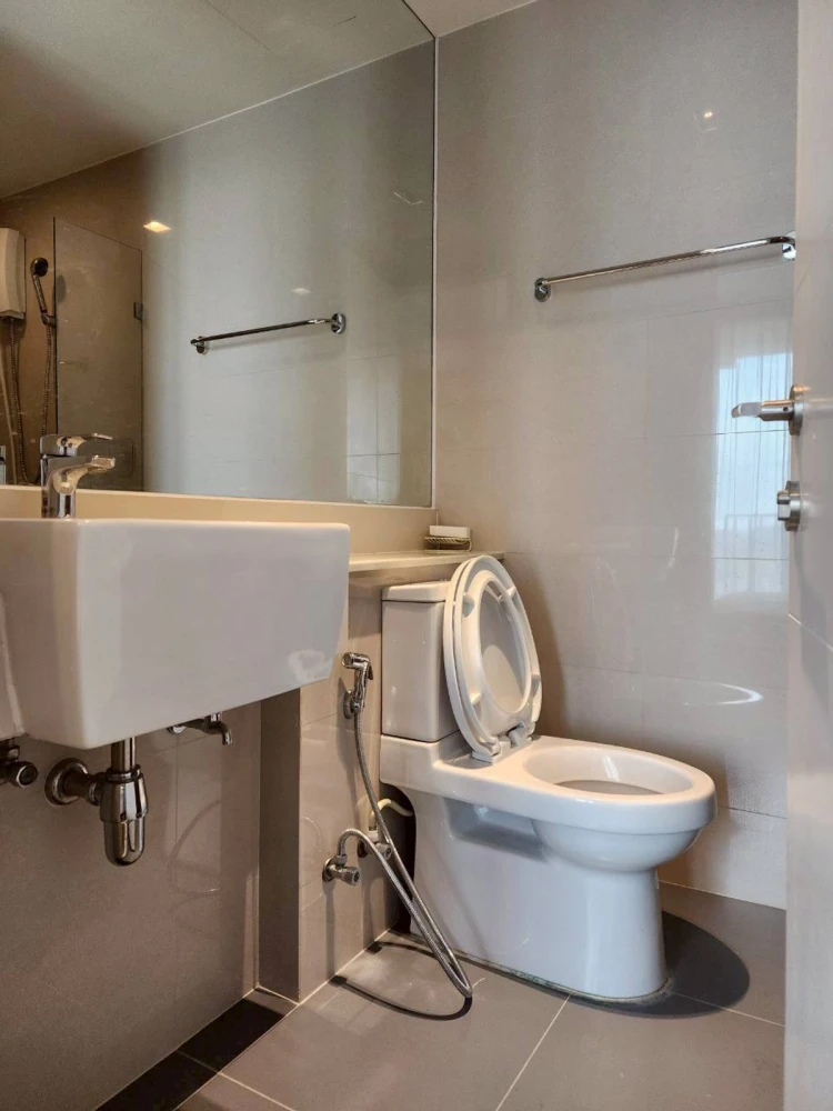 For rent: Parque Phutthabucha 48, 7th floor. A lovely, fully furnished unit. Book now!
