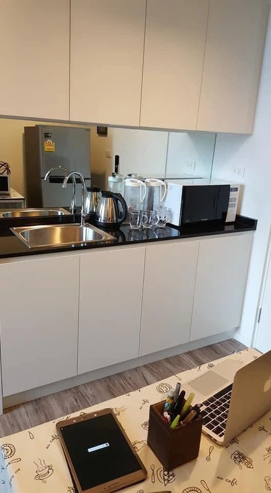 For rent: Parque Phutthabucha 48, 5th floor unit, fully furnished with full amenities and pool view. Book now!
