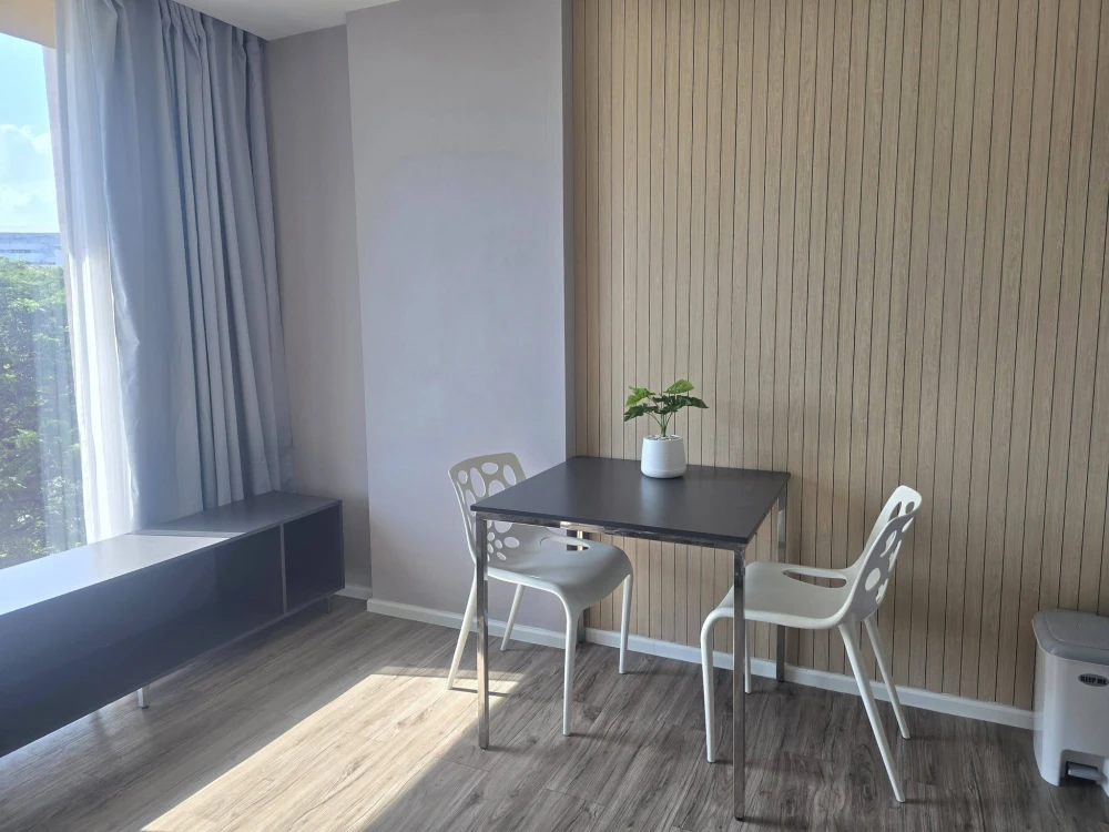 For rent: Parque Phutthabucha 48, 5th floor unit. Fully furnished with great views. Book now!