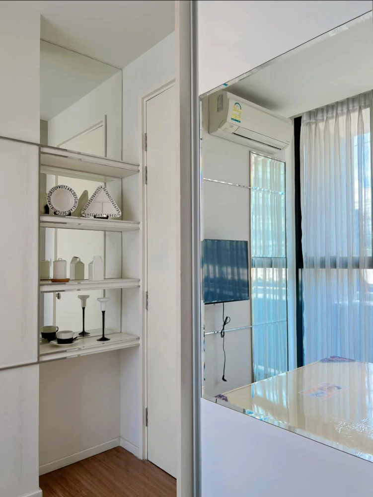 For rent: Parque Phutthabucha 48, beautiful fully furnished unit with high-quality built-in furniture and spacious living area. Book now!