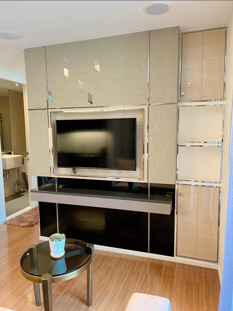 For rent: Parque Phutthabucha 48, beautiful fully furnished unit with high-quality built-in furniture and spacious living area. Book now!