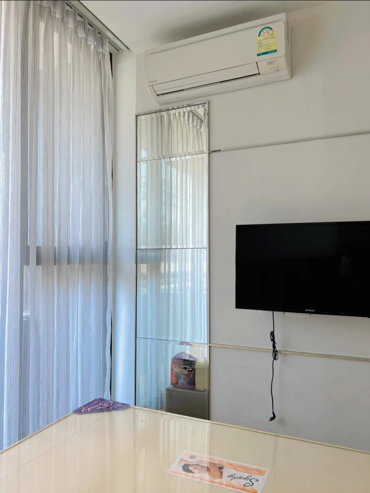 For rent: Parque Phutthabucha 48, beautiful fully furnished unit with high-quality built-in furniture and spacious living area. Book now!