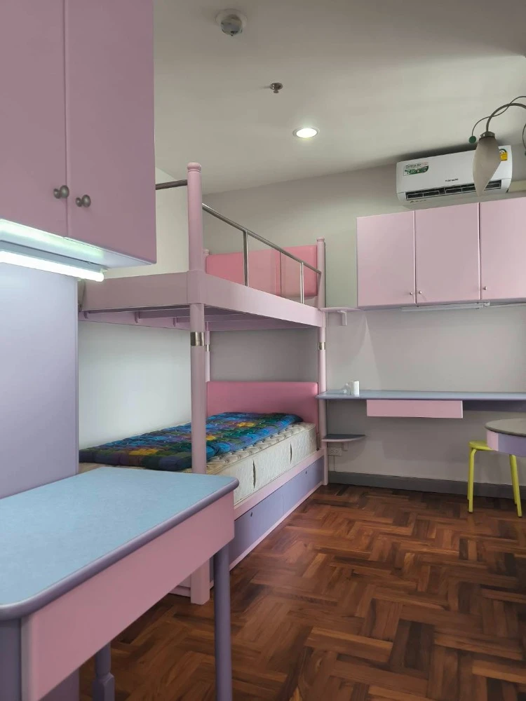 For rent: Pathumwan Resort, 30th floor. High floor, great view, fully furnished. Book now!