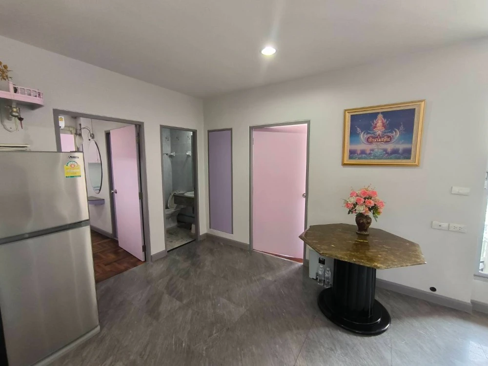 For rent: Pathumwan Resort, 30th floor. High floor, great view, fully furnished. Book now!
