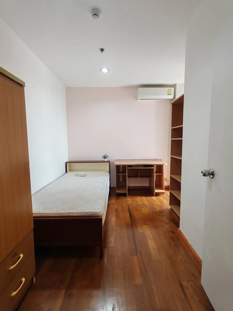 Spacious rooms for rent at Pathumwan Resort, in a great location, with complete amenities. Book now!