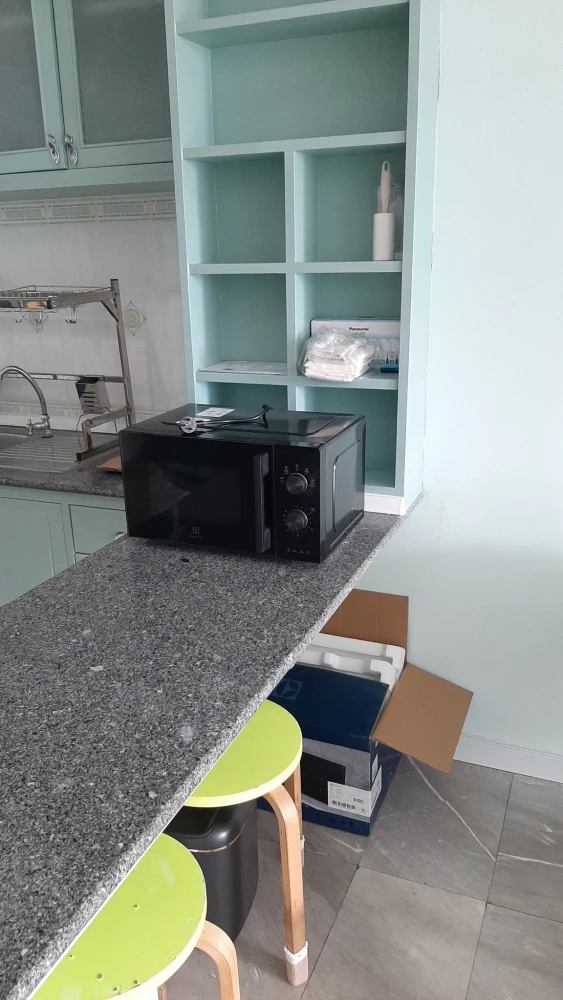 For rent: Pathumwan Resort, ready to move in, fully furnished, spacious and comfortable room. Hurry and book now, don't miss out!