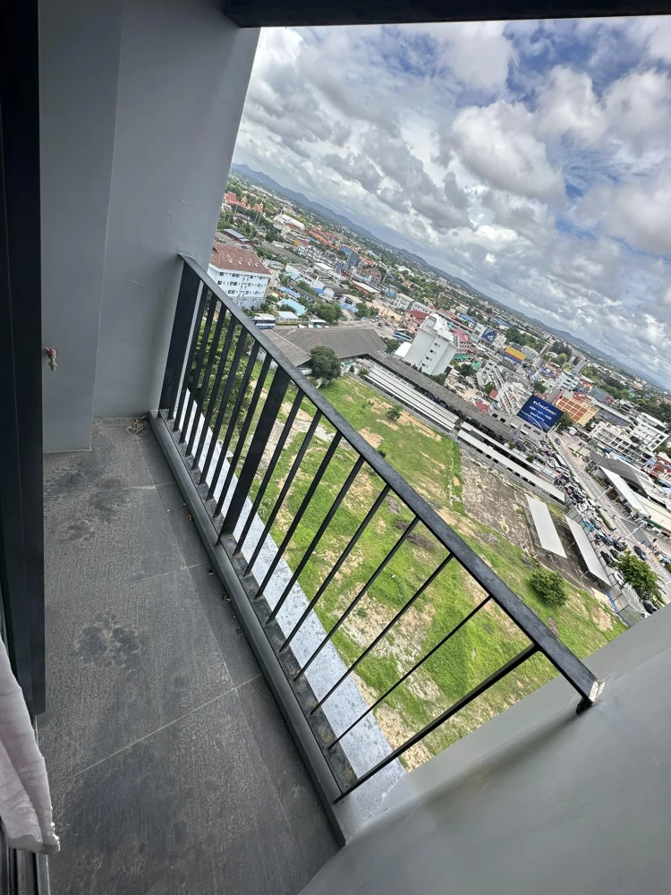 For rent Pattaya Posh, a nice room, comes with complete furniture and appliances, with a city view. If it's this good, what are you waiting for?