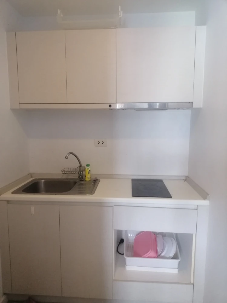 For rent: Pause ID corner room, 3rd floor, garden view, quiet, shady, comes with a great price. Don't miss it!