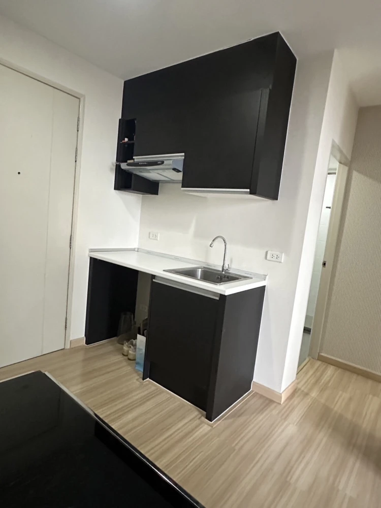 For sale rent PE:LA 15th floor Fully Furnished Furniture, fully furnished room, ready to move in, book now before it's gone.