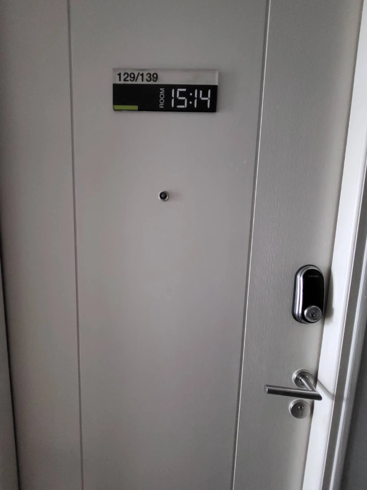 PE:LA condo for rent. Nice and fully furnished. Book now! Don't miss out!