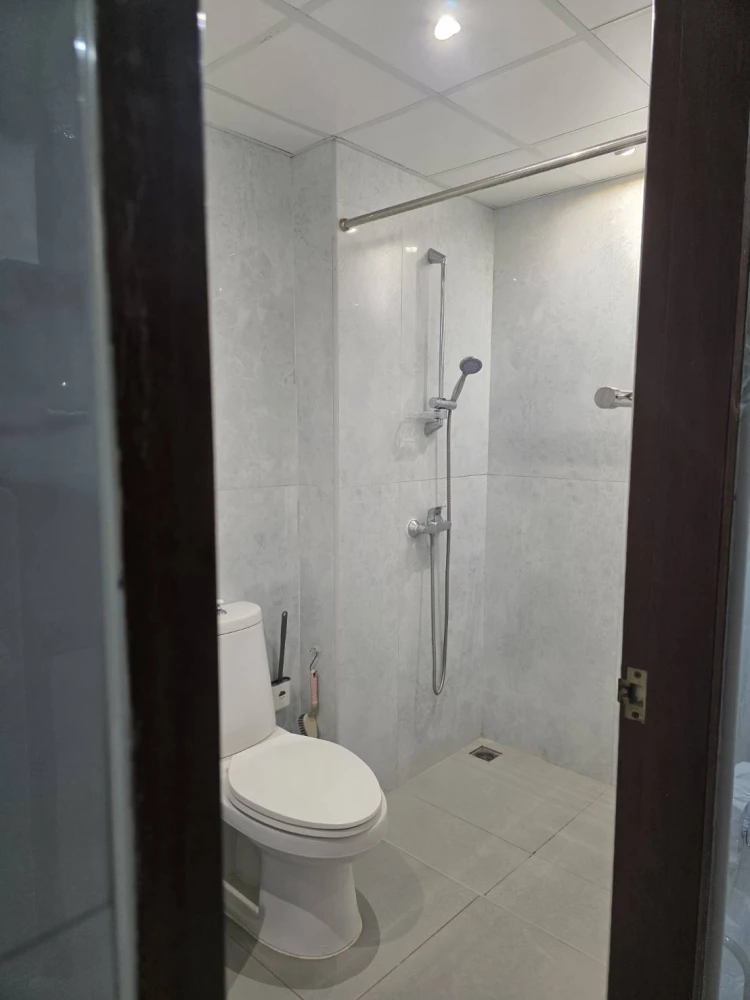 For rent: PG Rama 9, fully furnished, just bring your bags.