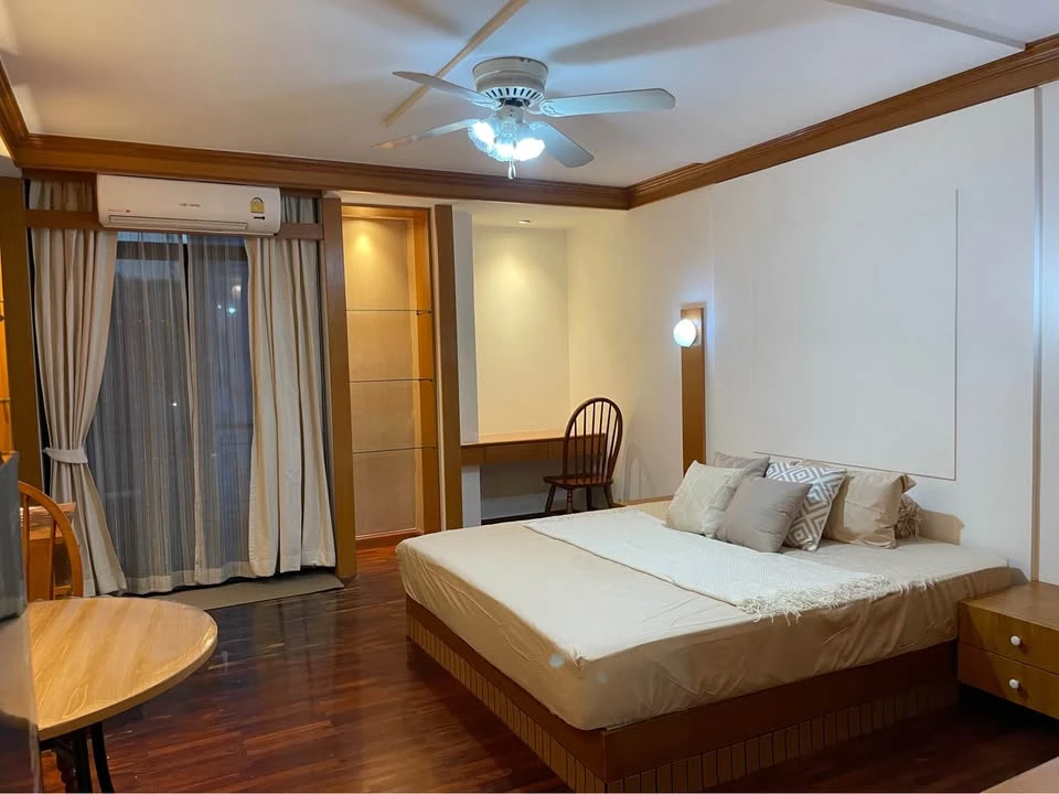 For rent: Pipat Place, spacious room, nice to live in, fully furnished, hurry and reserve now!