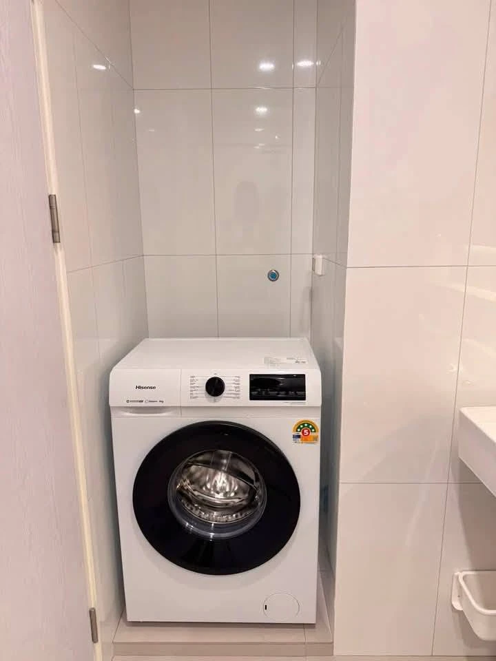 For rent: PLACE 168 Pinklao, 1 bedroom, 1 bathroom. Great location, convenient transportation. You can't miss this opportunity!