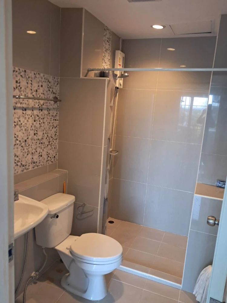 For rent: Ploen Ploen Condominium Rangsit-Workpoint. 2 comfortable, fully furnished rooms. Book now!
