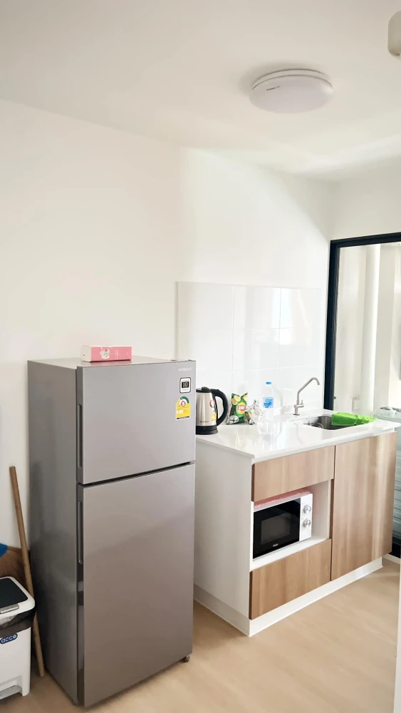 For rent: Ploen Ploen Condominium Rangsit-Workpoint, 4th floor, fully furnished room, ready to move in, reserve now.