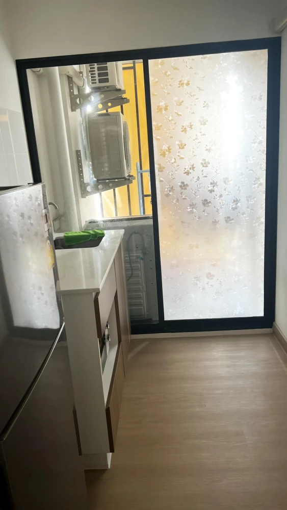 For rent: Ploen Ploen Condominium Rangsit-Workpoint, 4th floor, fully furnished room, ready to move in, reserve now.