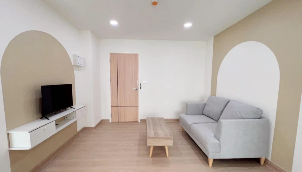 For rent: Ploen Ploen Condominium Rangsit-Workpoint, 7th floor, great view, fully furnished. Book now!