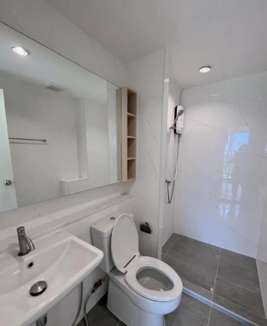 For rent: Ploen Ploen Condominium Rangsit-Workpoint, 7th floor, great view, fully furnished. Book now!