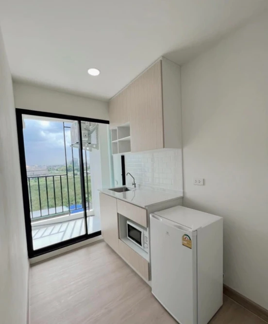 For rent: Ploen Ploen Condominium Rangsit-Workpoint, 7th floor, great view, fully furnished. Book now!