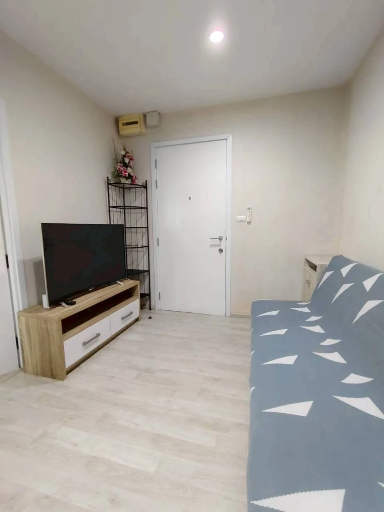 Plum Condo Central Station Westgate for rent. Nice unit with complete appliances. Book now, don't miss out!