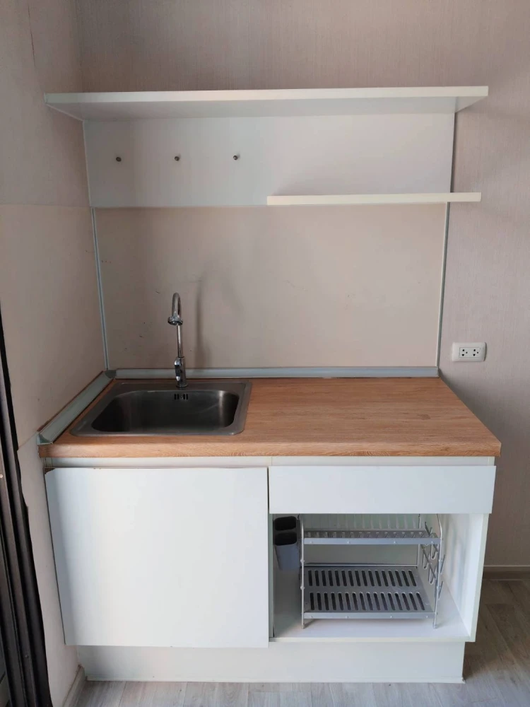 Plum Condo Central Station for rent, 35th floor (high floor), fully furnished, ready to move in. Book now!
