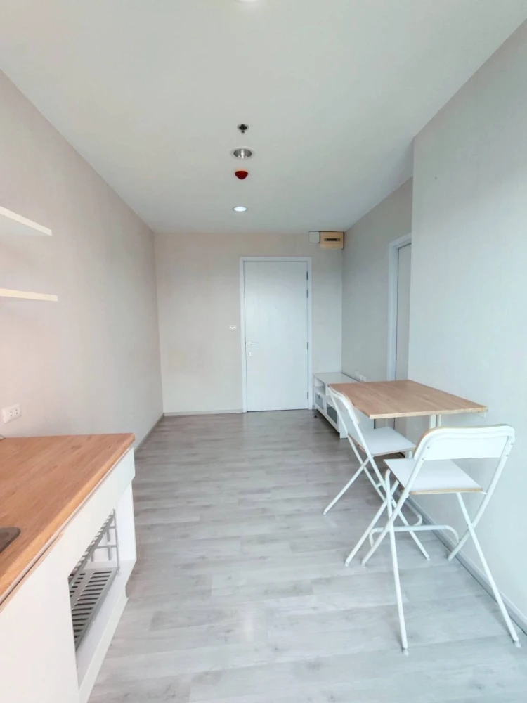 Plum Condo Central Station for rent, 35th floor (high floor), fully furnished, ready to move in. Book now!