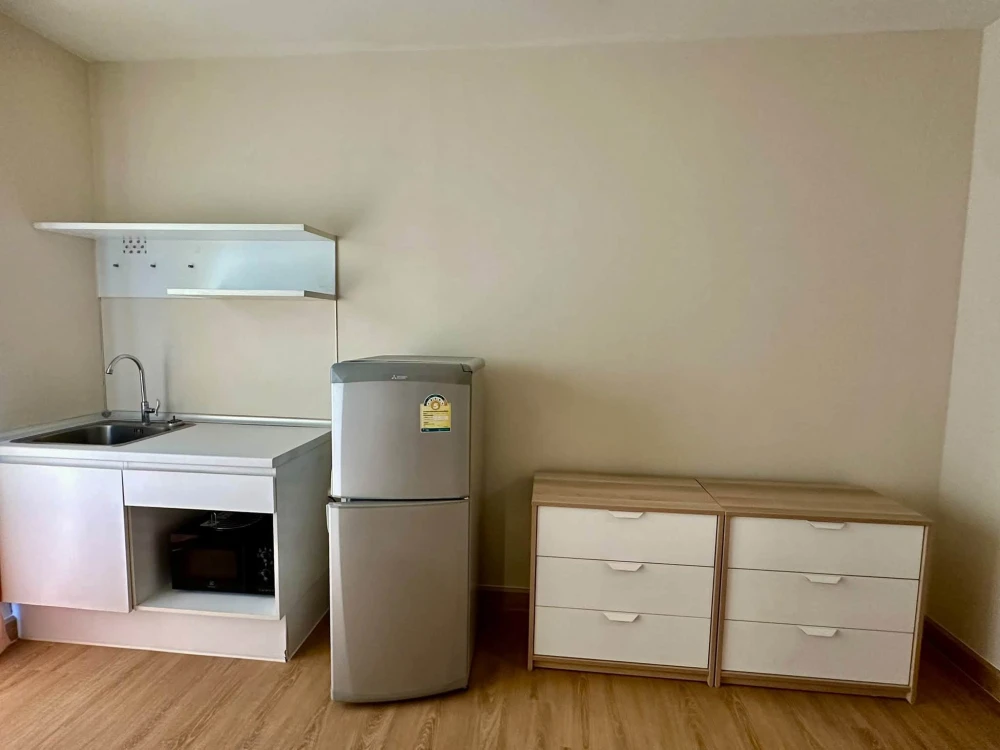 Plum Condo Central Station for rent—move-in ready, fully equipped with amenities, and at a great price. Book now!