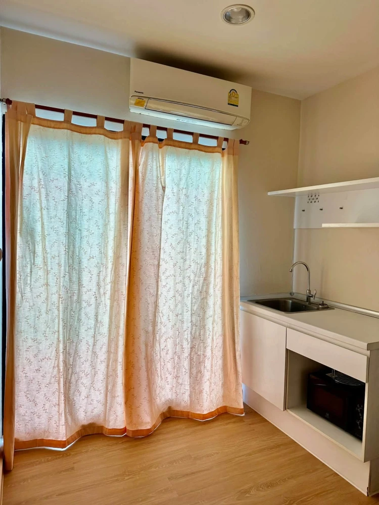 Plum Condo Central Station for rent—move-in ready, fully equipped with amenities, and at a great price. Book now!