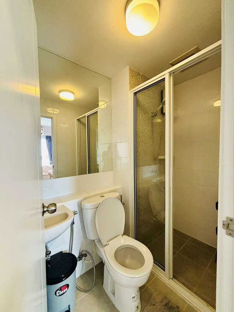 Plum Condo Central Station for rent. Ready to move in, fully furnished, and affordably priced. Book now, don't miss out!