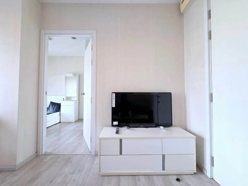 Plum Condo Central Station for rent. Affordable rooms with full furnishings and complete amenities. Book now!
