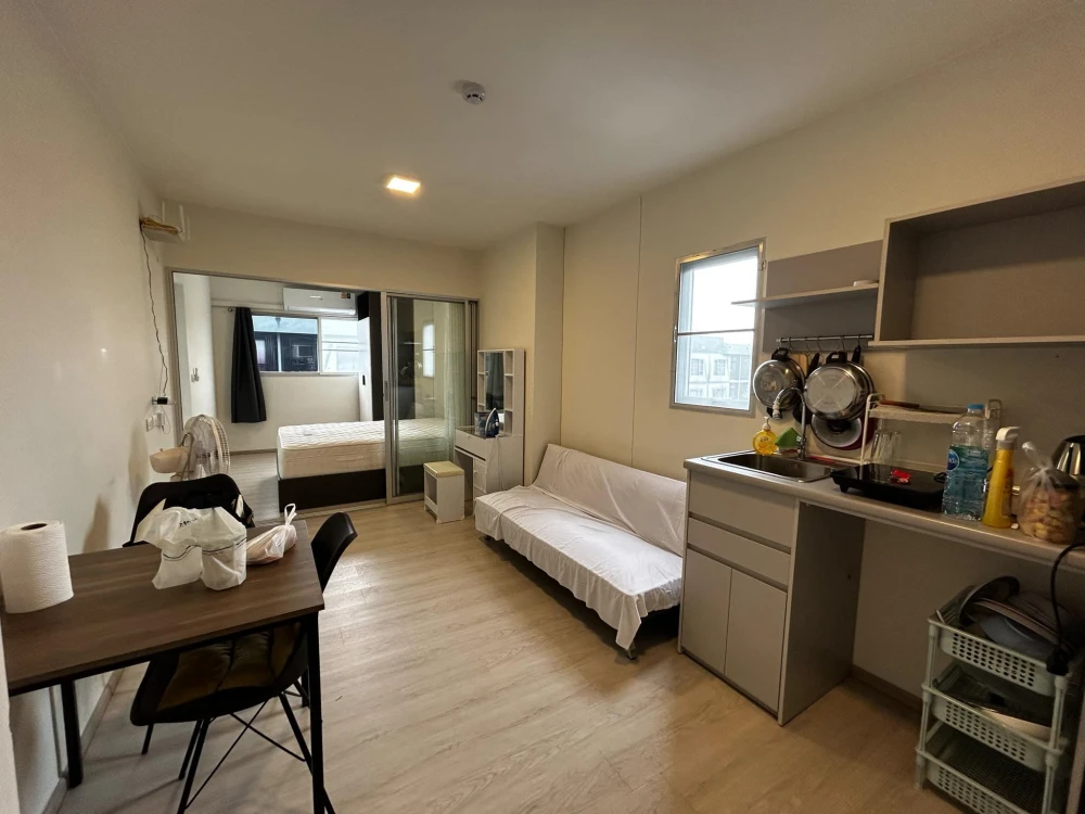 Plum Condo Extra Rama 2 for rent, fully furnished with windows on 2 sides, move in now, don't wait.